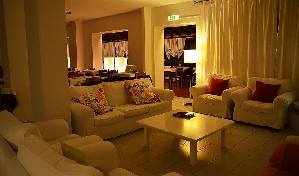 Hotel Kinda กาส์ตีจลิโอเน เดลลา เปสกายา ภายนอก รูปภาพ