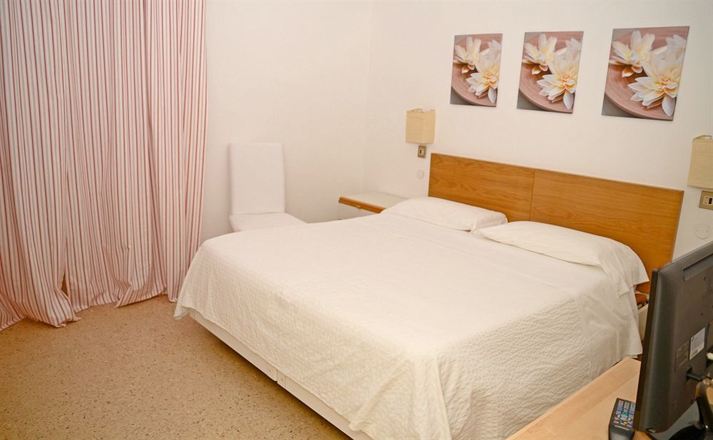Hotel Kinda กาส์ตีจลิโอเน เดลลา เปสกายา ภายนอก รูปภาพ